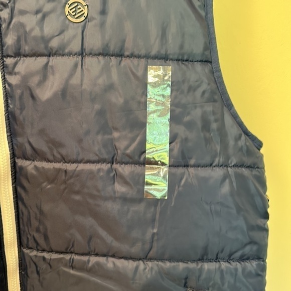 Men's Navy Quilted Vest - Picture 4 of 9